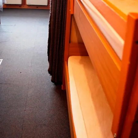 Au Pied Des Pistes Avec Parking Gratuit - Fr-1-814-106 *